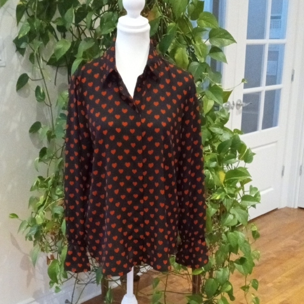 Tristan Black Blouse with Red Heart Pattern
